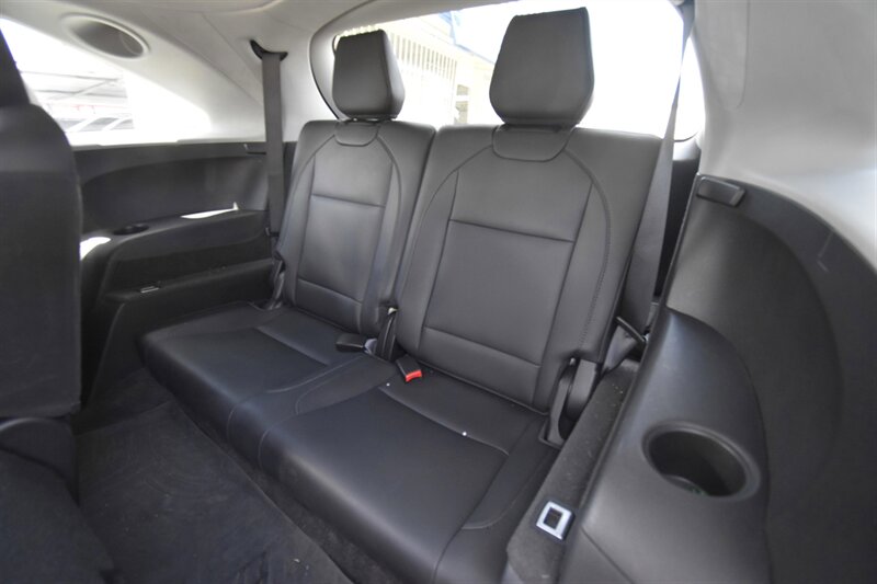 2017 Acura MDX w/Technology Pkg   - Photo 13 - Midway City, CA 92655