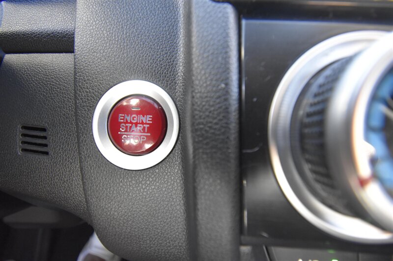 2017 Honda Fit EX-L - Photo 10 - Midway City, CA 92655