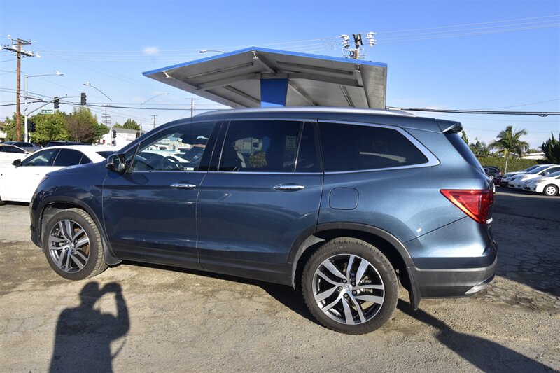 2018 Honda Pilot Touring   - Photo 3 - Midway City, CA 92655