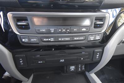 2018 Honda Pilot Touring   - Photo 9 - Midway City, CA 92655