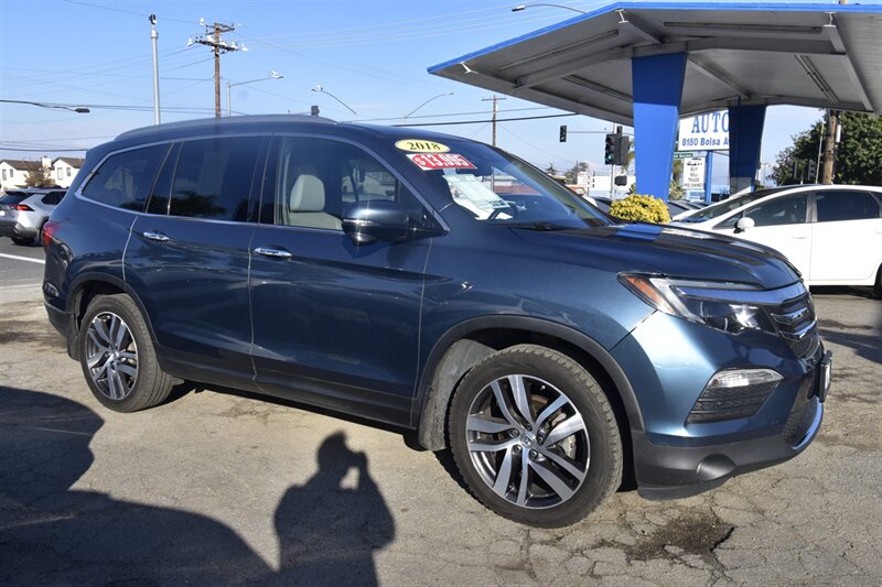 2018 Honda Pilot Touring   - Photo 4 - Midway City, CA 92655