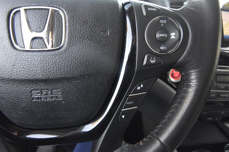 2018 Honda Pilot Touring   - Photo 12 - Midway City, CA 92655