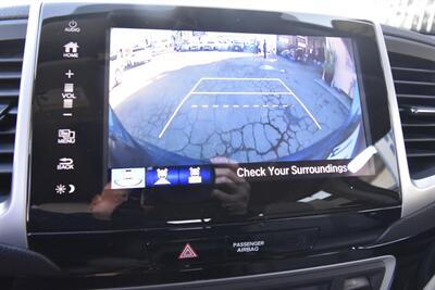 2018 Honda Pilot Touring   - Photo 8 - Midway City, CA 92655