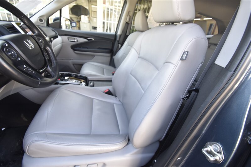 2018 Honda Pilot Touring   - Photo 15 - Midway City, CA 92655