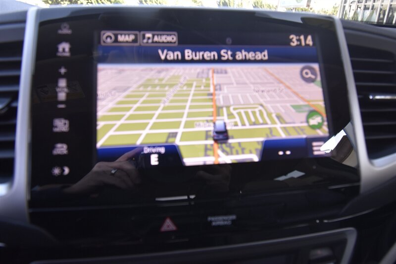 2018 Honda Pilot Touring   - Photo 7 - Midway City, CA 92655