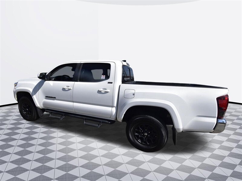 2021 Toyota Tacoma SR5 V6 - Photo 2 - Midway City, CA 92655