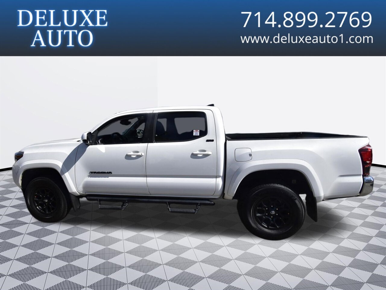 2021 Toyota Tacoma SR5 V6   - Photo 1 - Midway City, CA 92655
