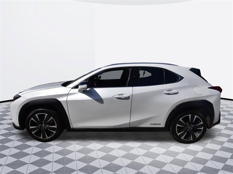 2021 Lexus UX 250h UX 250h - Photo 2 - Midway City, CA 92655