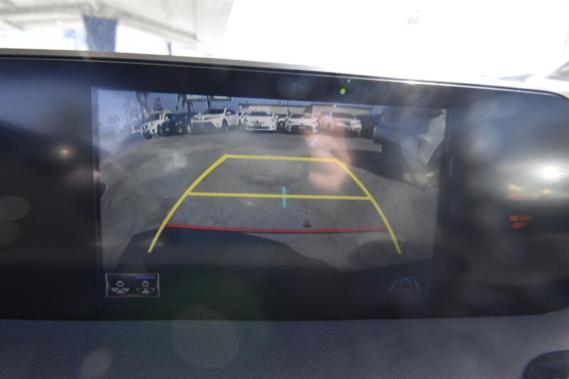 2021 Lexus UX 250h UX 250h - Photo 11 - Midway City, CA 92655