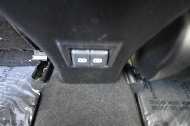 2021 Lexus UX 250h UX 250h - Photo 16 - Midway City, CA 92655