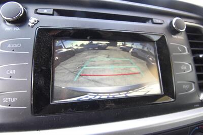 2019 Toyota Highlander LE - Photo 10 - Midway City, CA 92655