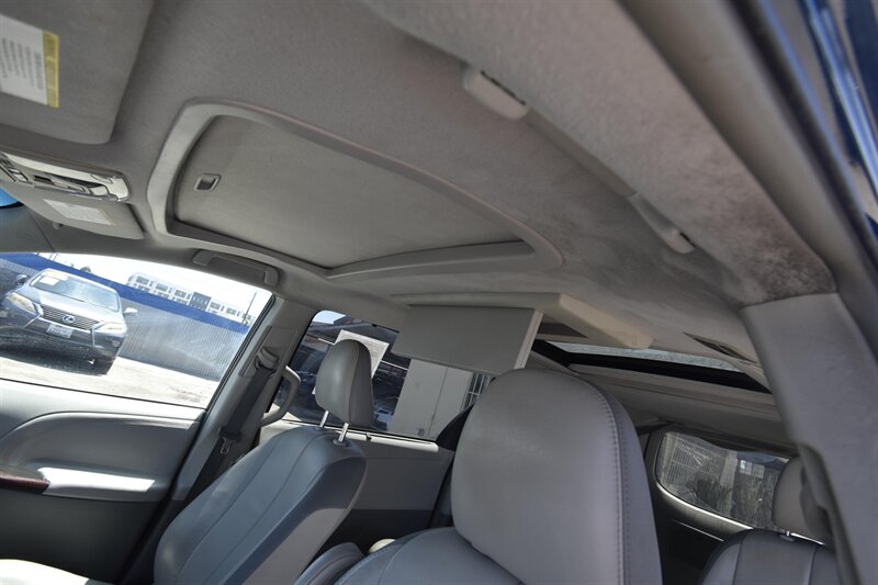 2011 Toyota Sienna XLE 8-Passenger - Photo 9 - Midway City, CA 92655