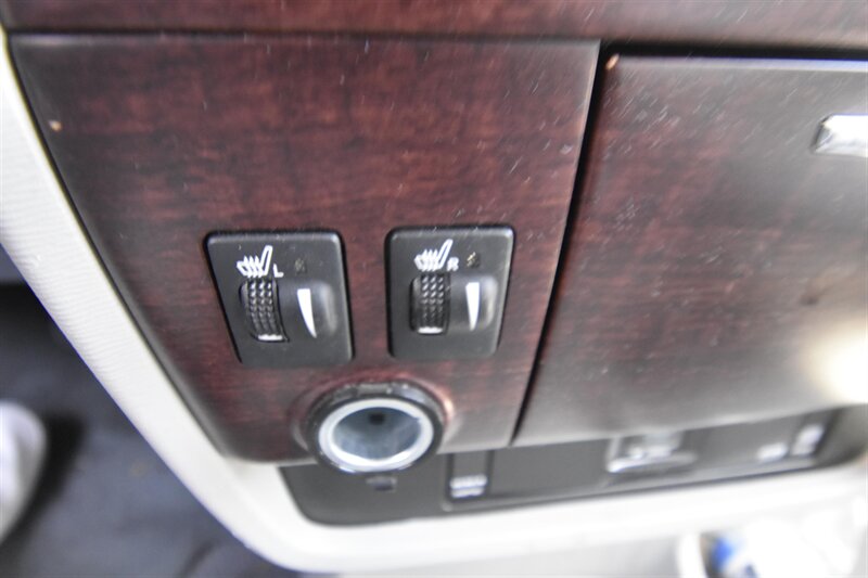 2011 Toyota Sienna XLE 8-Passenger - Photo 15 - Midway City, CA 92655