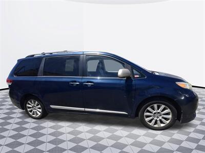 2011 Toyota Sienna XLE 8-Passenger - Photo 5 - Midway City, CA 92655