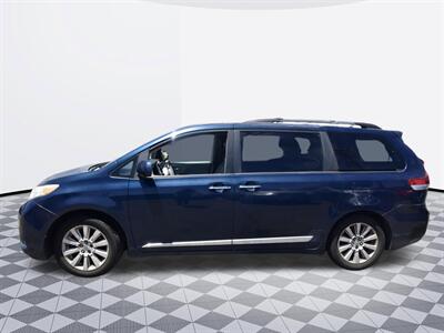 2011 Toyota Sienna XLE 8-Passenger - Photo 2 - Midway City, CA 92655