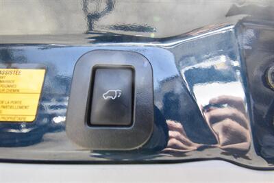 2011 Toyota Sienna XLE 8-Passenger - Photo 18 - Midway City, CA 92655