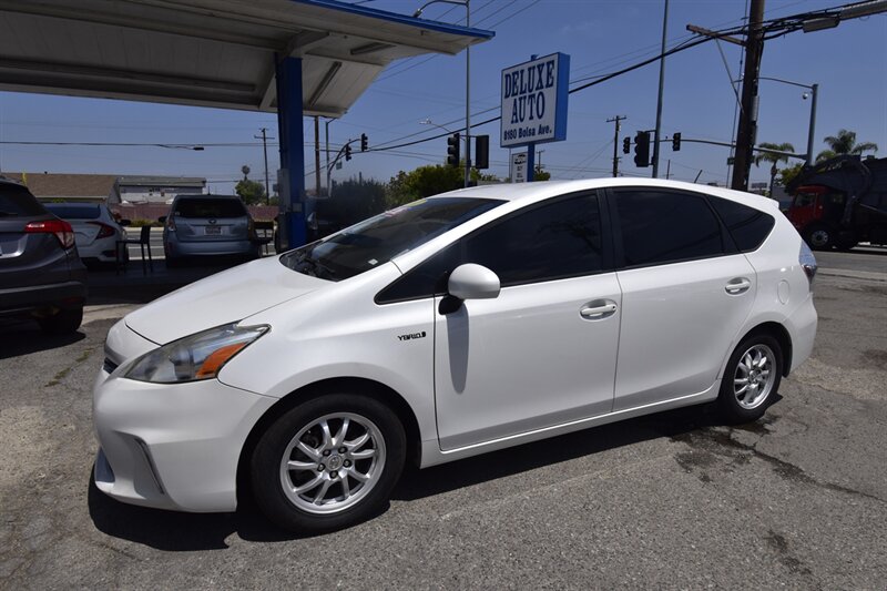 2013 Toyota Prius v Three   - Photo 12 - Midway City, CA 92655