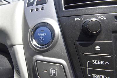 2013 Toyota Prius v Three   - Photo 9 - Midway City, CA 92655