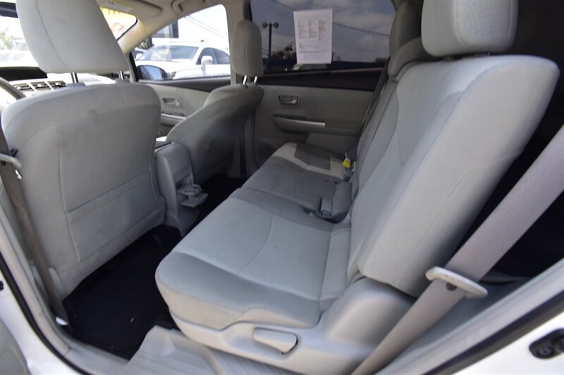2013 Toyota Prius v Three   - Photo 19 - Midway City, CA 92655