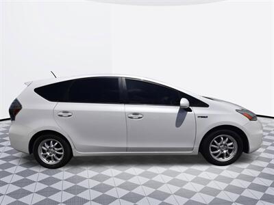 2013 Toyota Prius v Three   - Photo 5 - Midway City, CA 92655