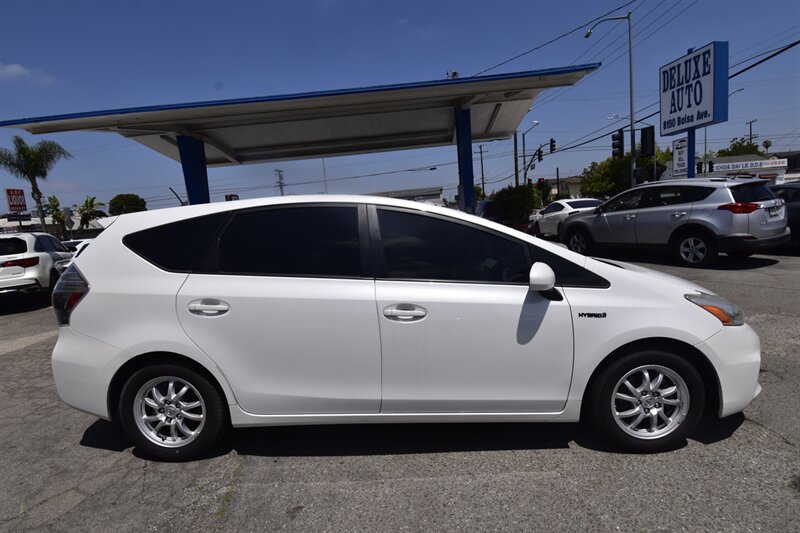 2013 Toyota Prius v Three   - Photo 16 - Midway City, CA 92655