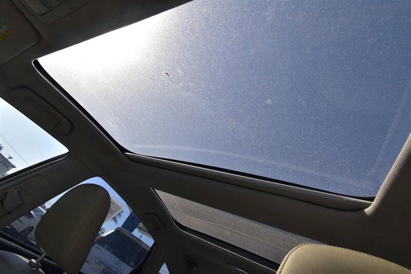2015 Toyota Prius v Five - Photo 10 - Midway City, CA 92655