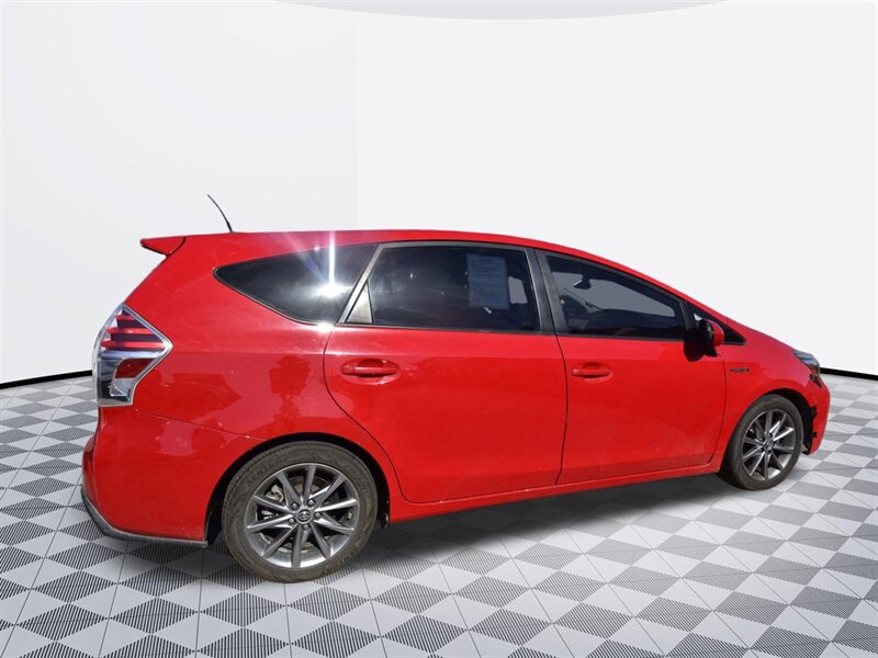 2015 Toyota Prius v Five - Photo 5 - Midway City, CA 92655
