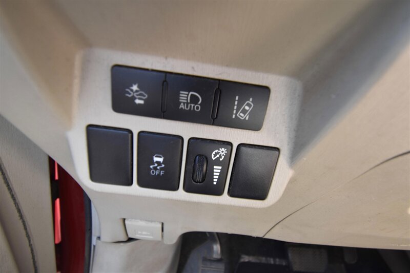2015 Toyota Prius v Five - Photo 17 - Midway City, CA 92655