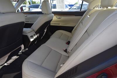 2016 Lexus ES 300h Hybrid   - Photo 7 - Midway City, CA 92655