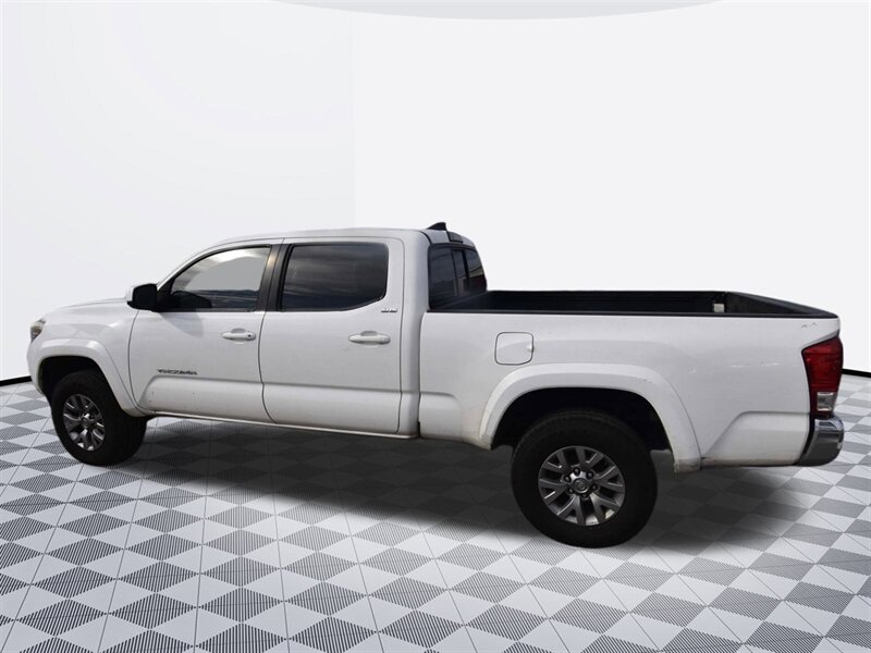 2017 Toyota Tacoma TRD Sport   - Photo 7 - Midway City, CA 92655