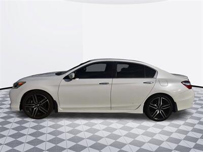 2017 Honda Accord Sport SE   - Photo 4 - Midway City, CA 92655