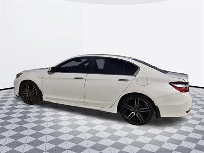 2017 Honda Accord Sport SE   - Photo 6 - Midway City, CA 92655