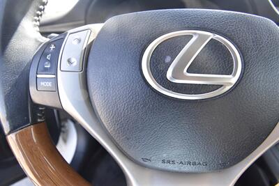 2013 Lexus ES 300h Hybrid   - Photo 16 - Midway City, CA 92655