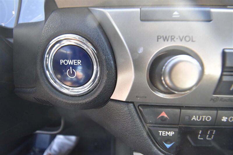2013 Lexus ES 300h Hybrid   - Photo 14 - Midway City, CA 92655