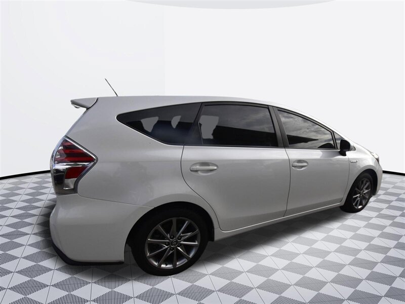 2012 Toyota Prius v Five - Photo 4 - Midway City, CA 92655