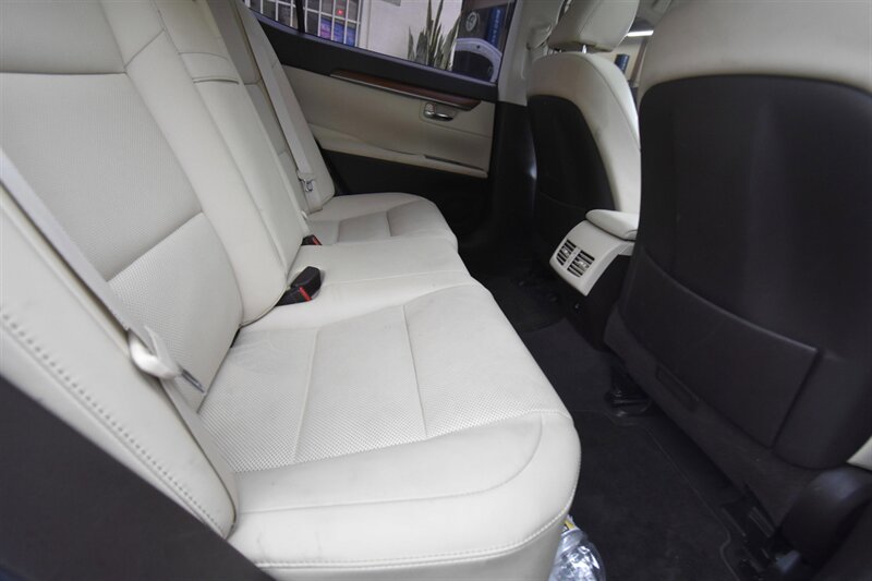 2018 Lexus ES 300h ES 300h - Photo 11 - Midway City, CA 92655