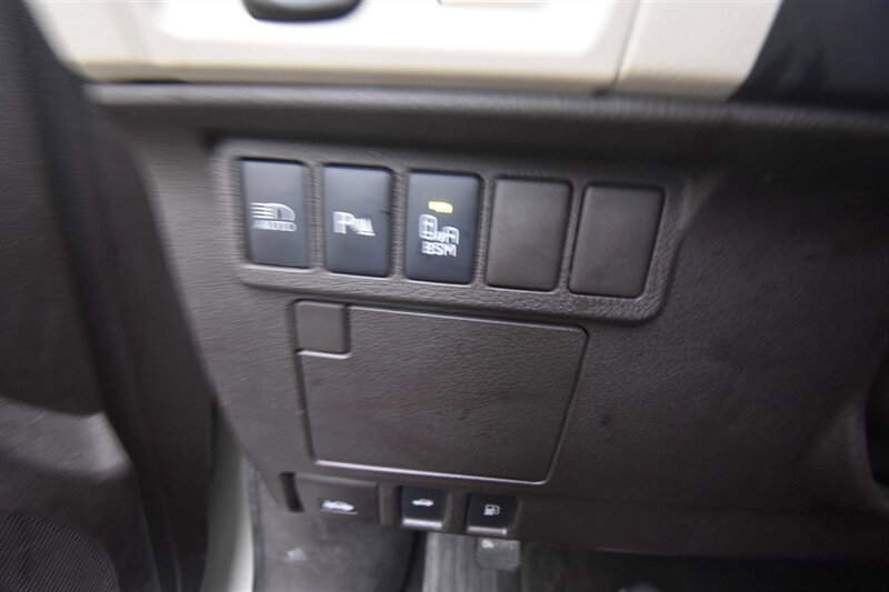 2018 Lexus ES 300h ES 300h - Photo 15 - Midway City, CA 92655