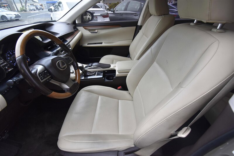 2018 Lexus ES 300h ES 300h - Photo 3 - Midway City, CA 92655