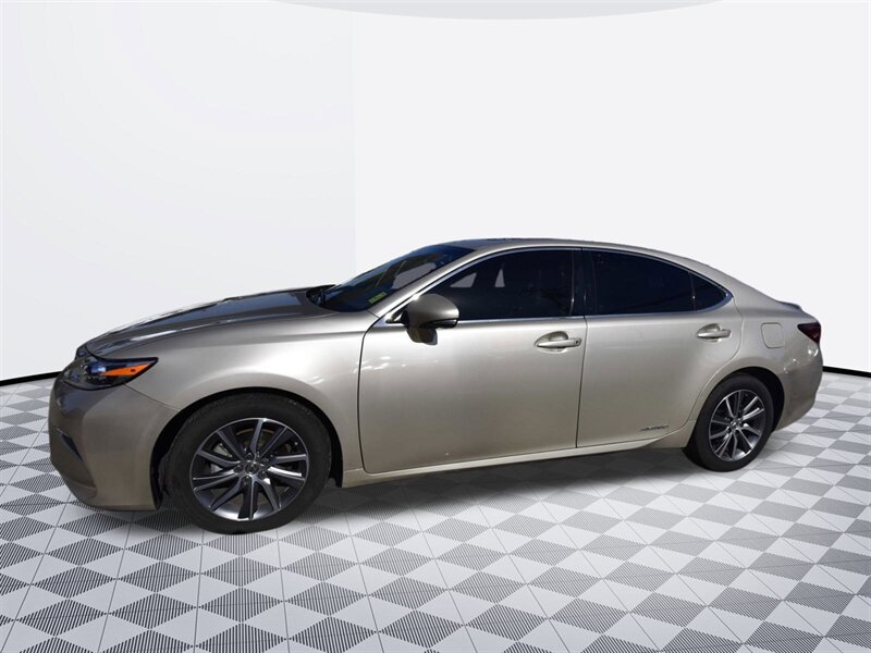 2018 Lexus ES 300h ES 300h - Photo 6 - Midway City, CA 92655