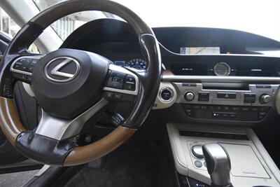 2018 Lexus ES 300h ES 300h - Photo 9 - Midway City, CA 92655