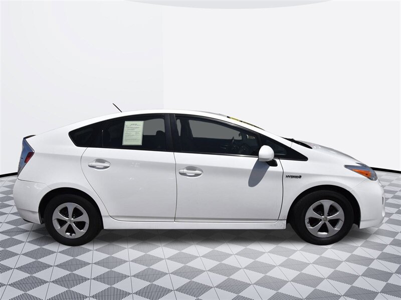 2015 Toyota Prius Four   - Photo 5 - Midway City, CA 92655