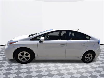 2015 Toyota Prius Four   - Photo 2 - Midway City, CA 92655