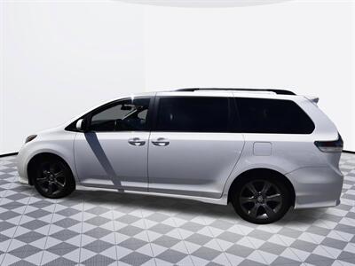 2015 Toyota Sienna SE Premium 8-Passenger   - Photo 3 - Midway City, CA 92655