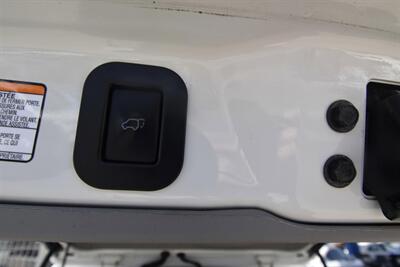 2015 Toyota Sienna SE Premium 8-Passenger   - Photo 21 - Midway City, CA 92655