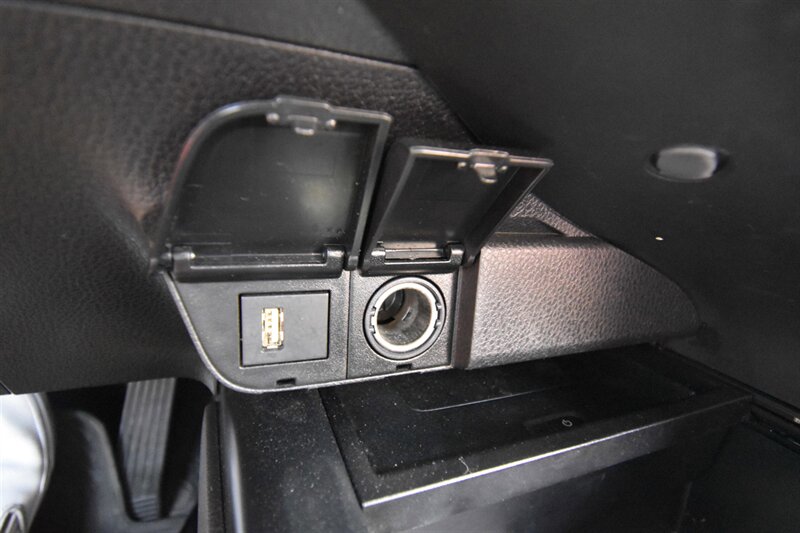 2020 Toyota Camry XSE   - Photo 20 - Midway City, CA 92655