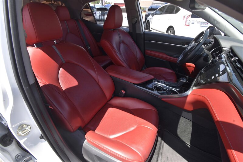 2020 Toyota Camry XSE   - Photo 14 - Midway City, CA 92655