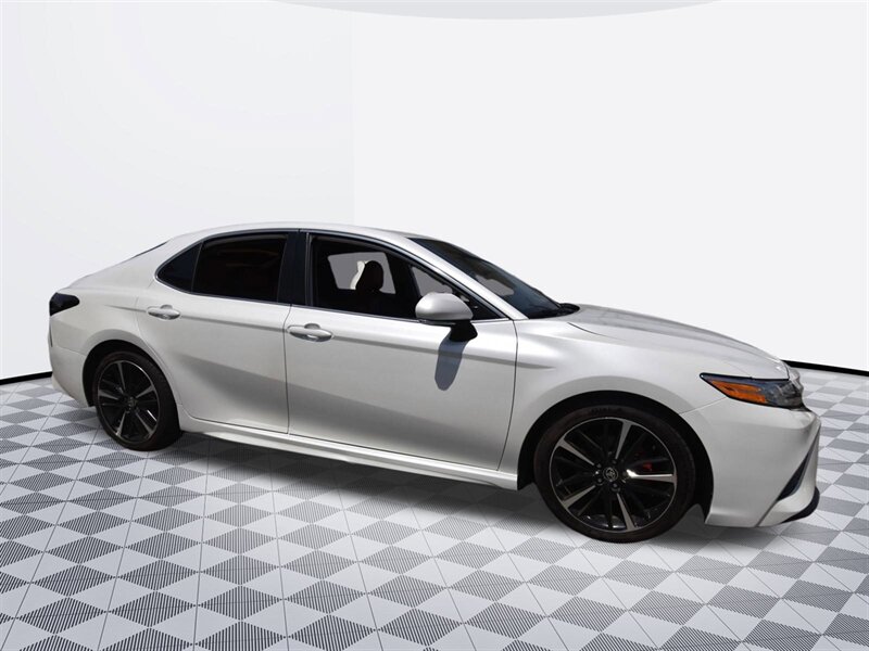 2020 Toyota Camry XSE   - Photo 3 - Midway City, CA 92655
