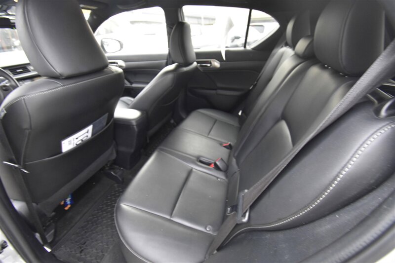 2016 Lexus CT 200h Hybrid   - Photo 9 - Midway City, CA 92655