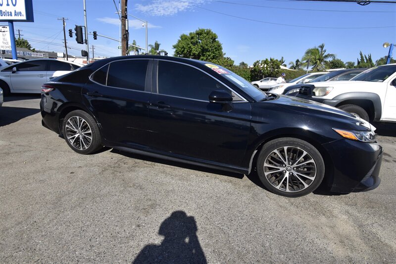 2019 Toyota Camry SE - Photo 26 - Midway City, CA 92655
