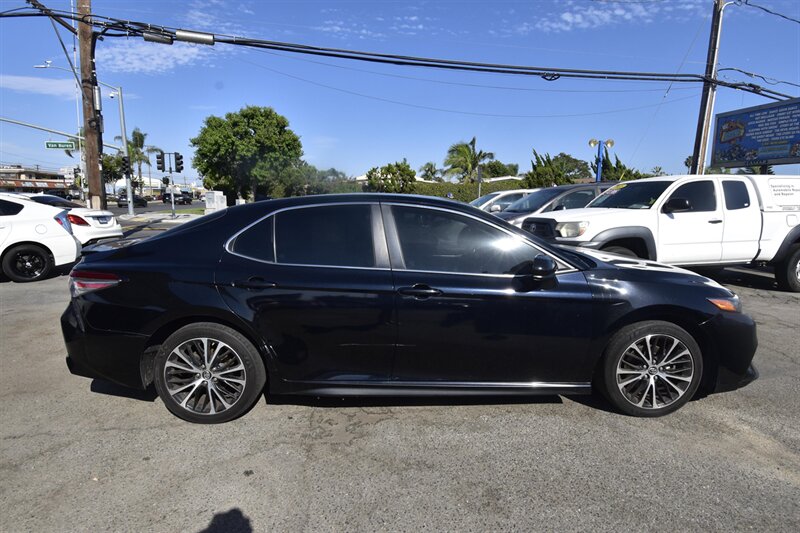 2019 Toyota Camry SE - Photo 28 - Midway City, CA 92655